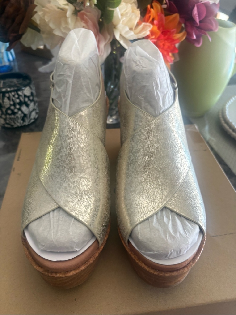 Gentle souls by Kenneth Cole Metallic Gold Women’s Peep-Toe Platform Sandals